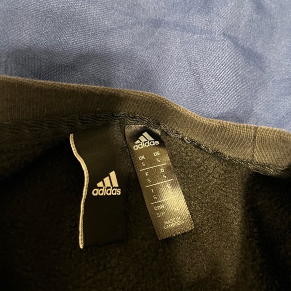 Classic Adidas 3 Stripes Black Sweatshirt - Picture 3 of 3